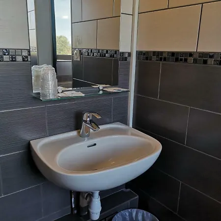 Triotel 3* ラ・ヴァレット＝デュ＝バール