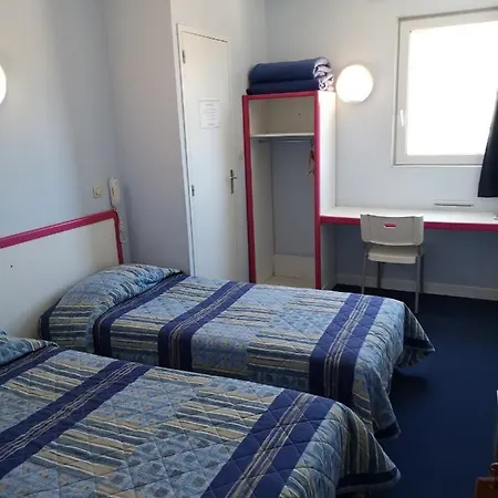 ホテル Triotel